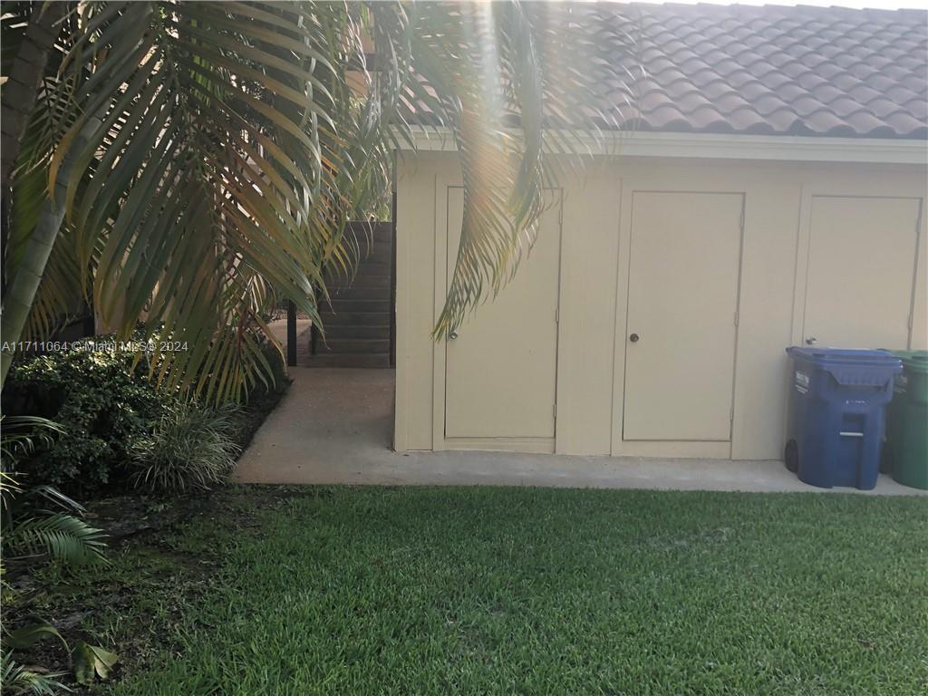 SHADOW WOOD CONDO - Residential