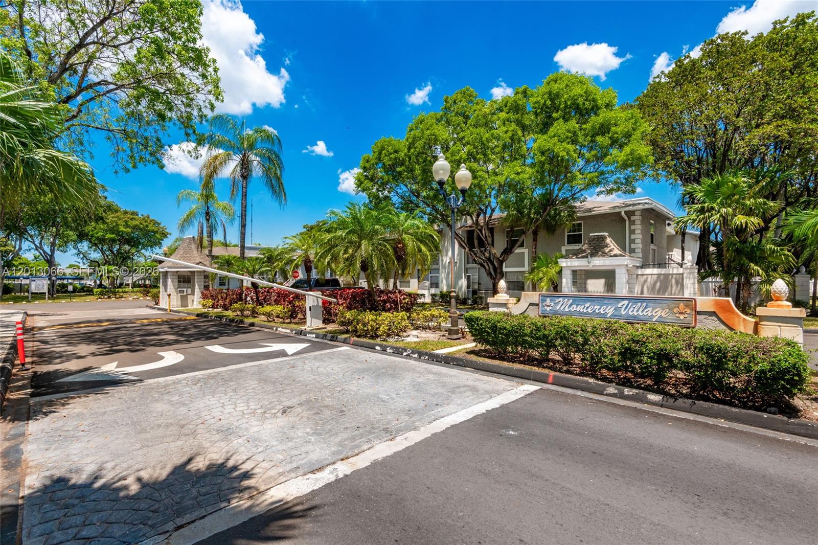 MONTEREY VILLAGE-ONE COND - Residential