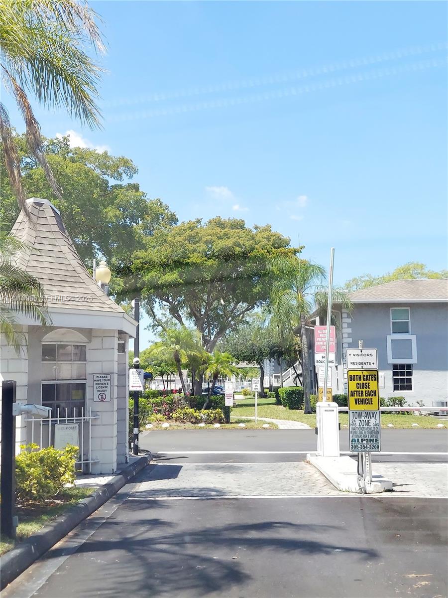 MONTEREY VILLAGE-ONE COND - Residential