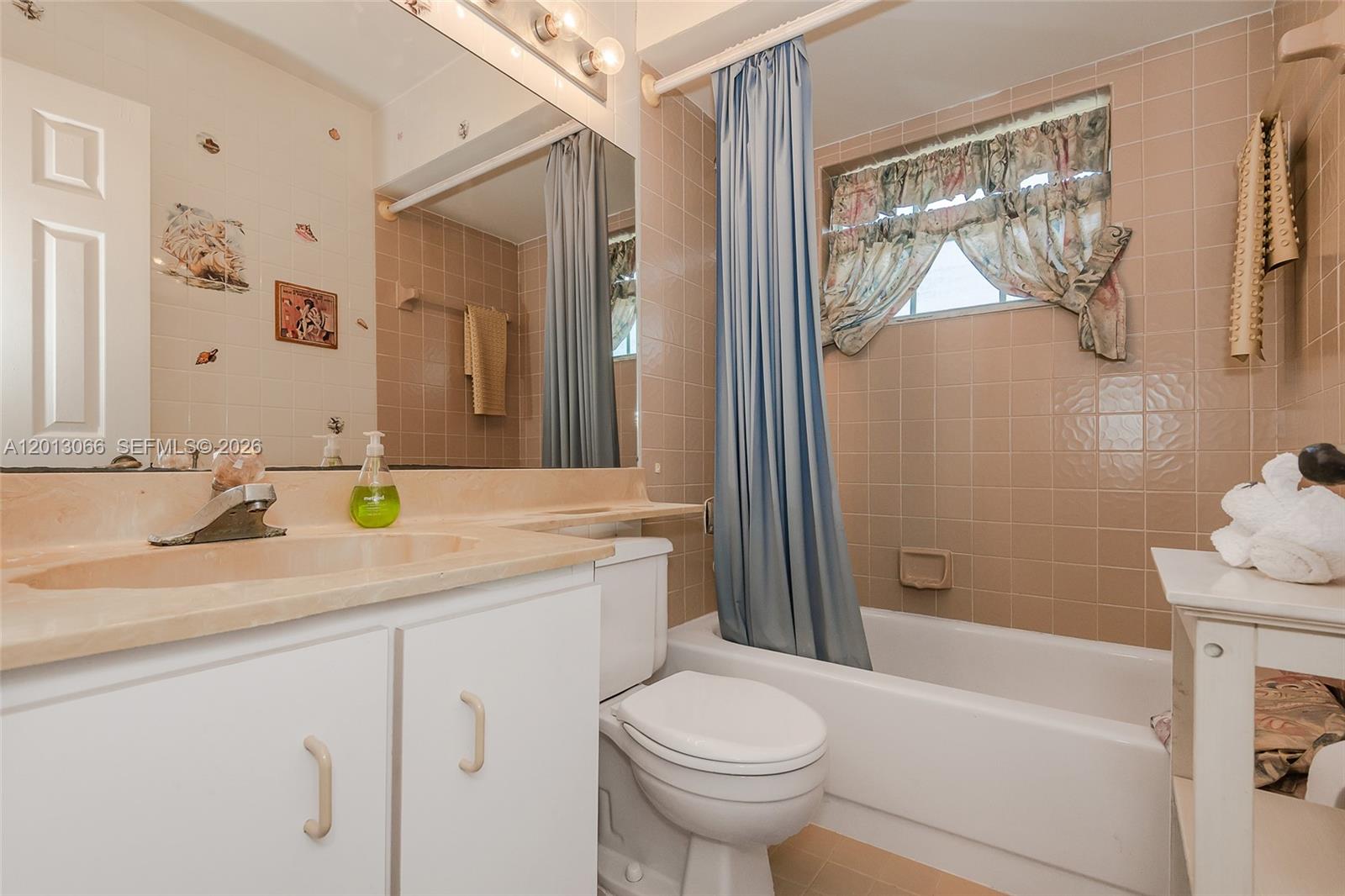 MONTEREY VILLAGE-ONE COND - Residential