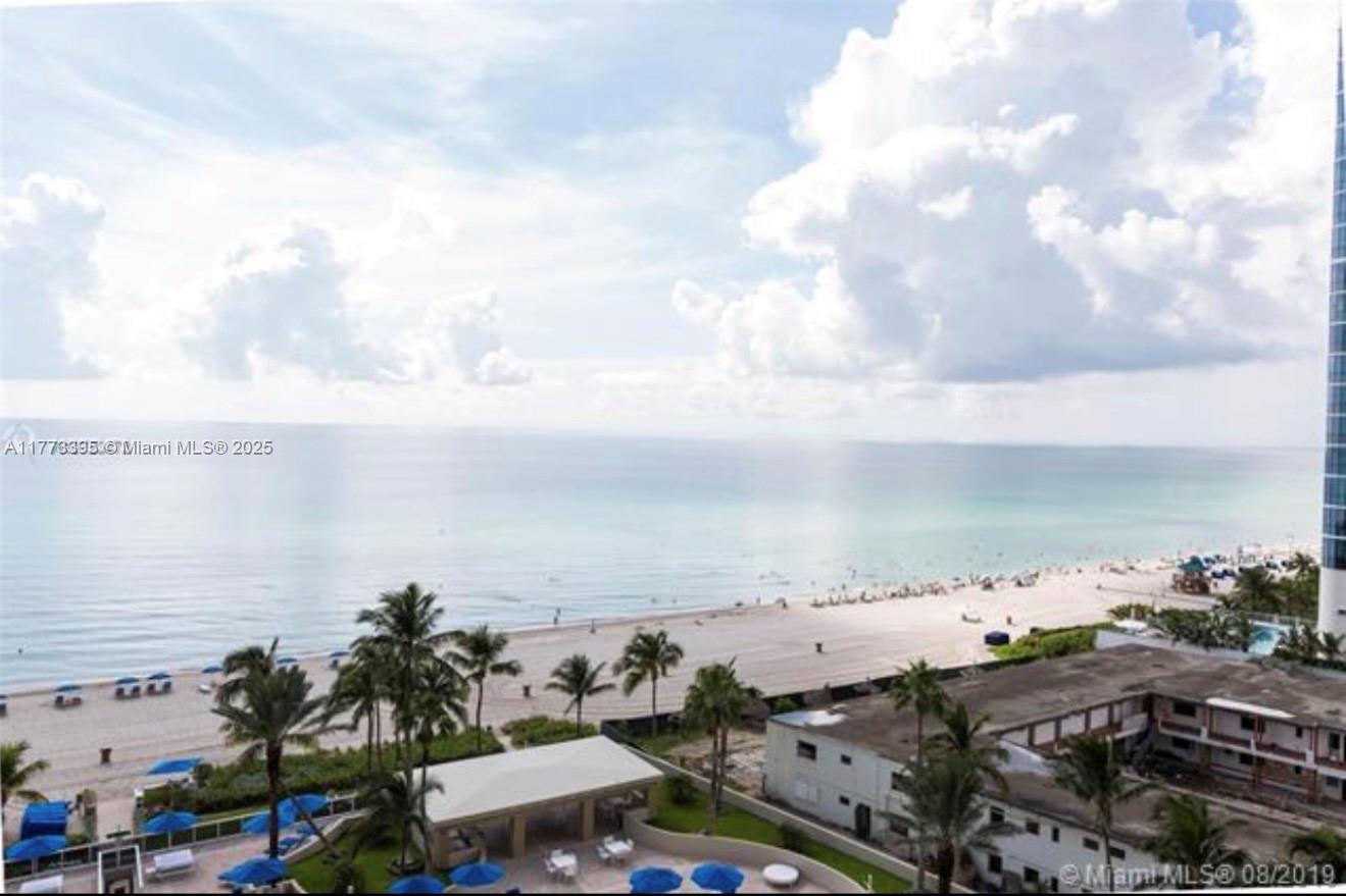 17555 Collins Ave 1004