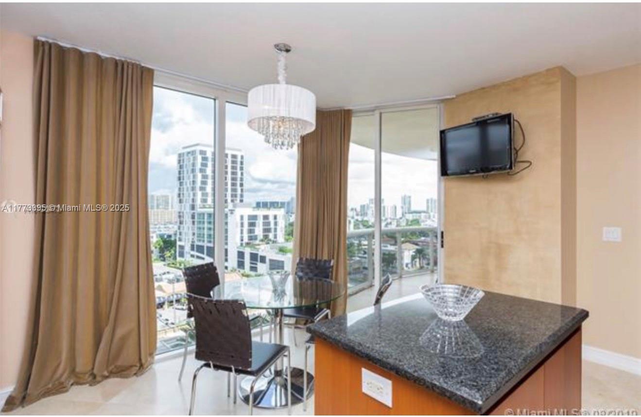 THE PINNACLE CONDO - Residential Lease