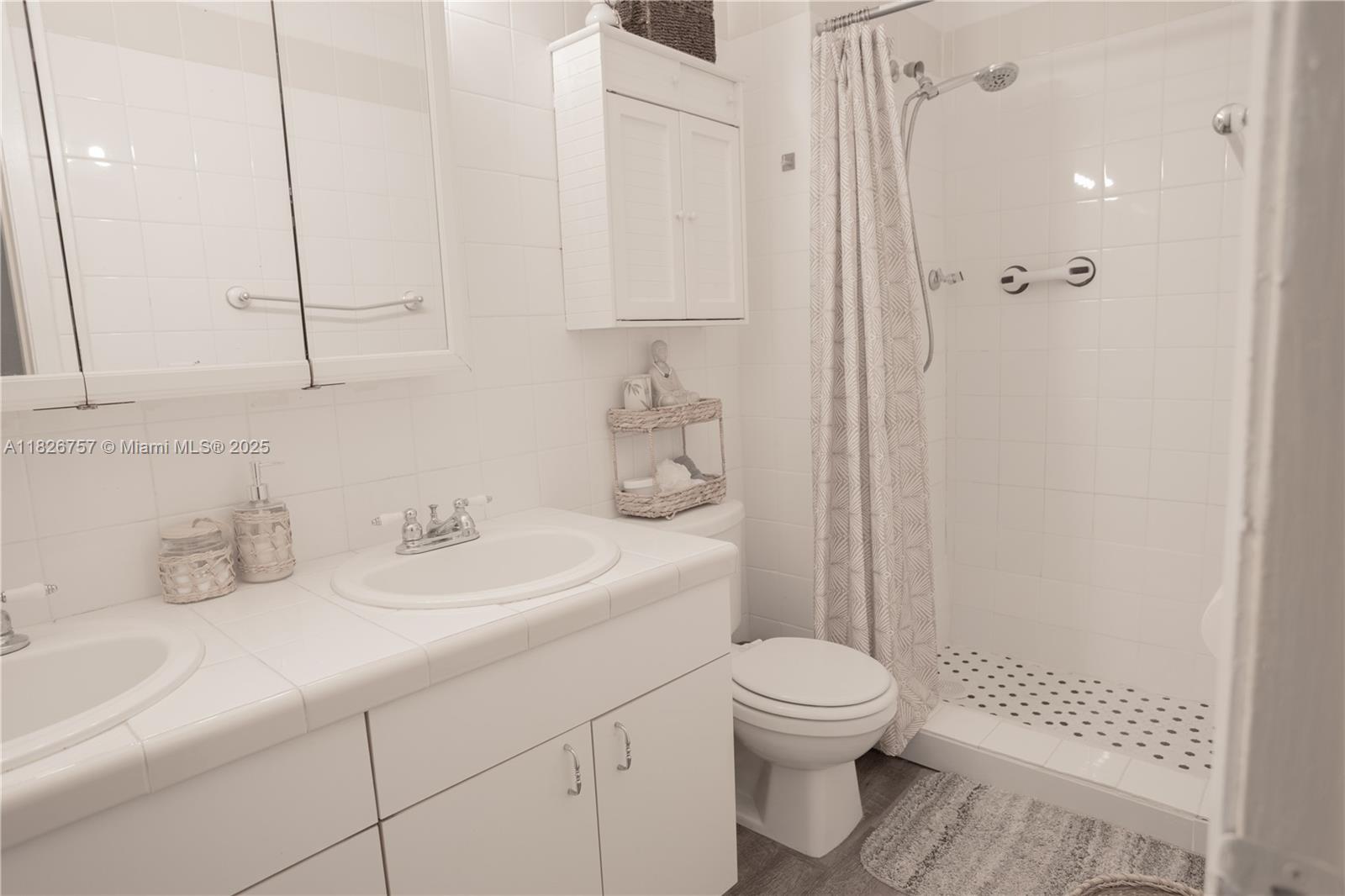 CAMELOT TWO CONDO - Residential