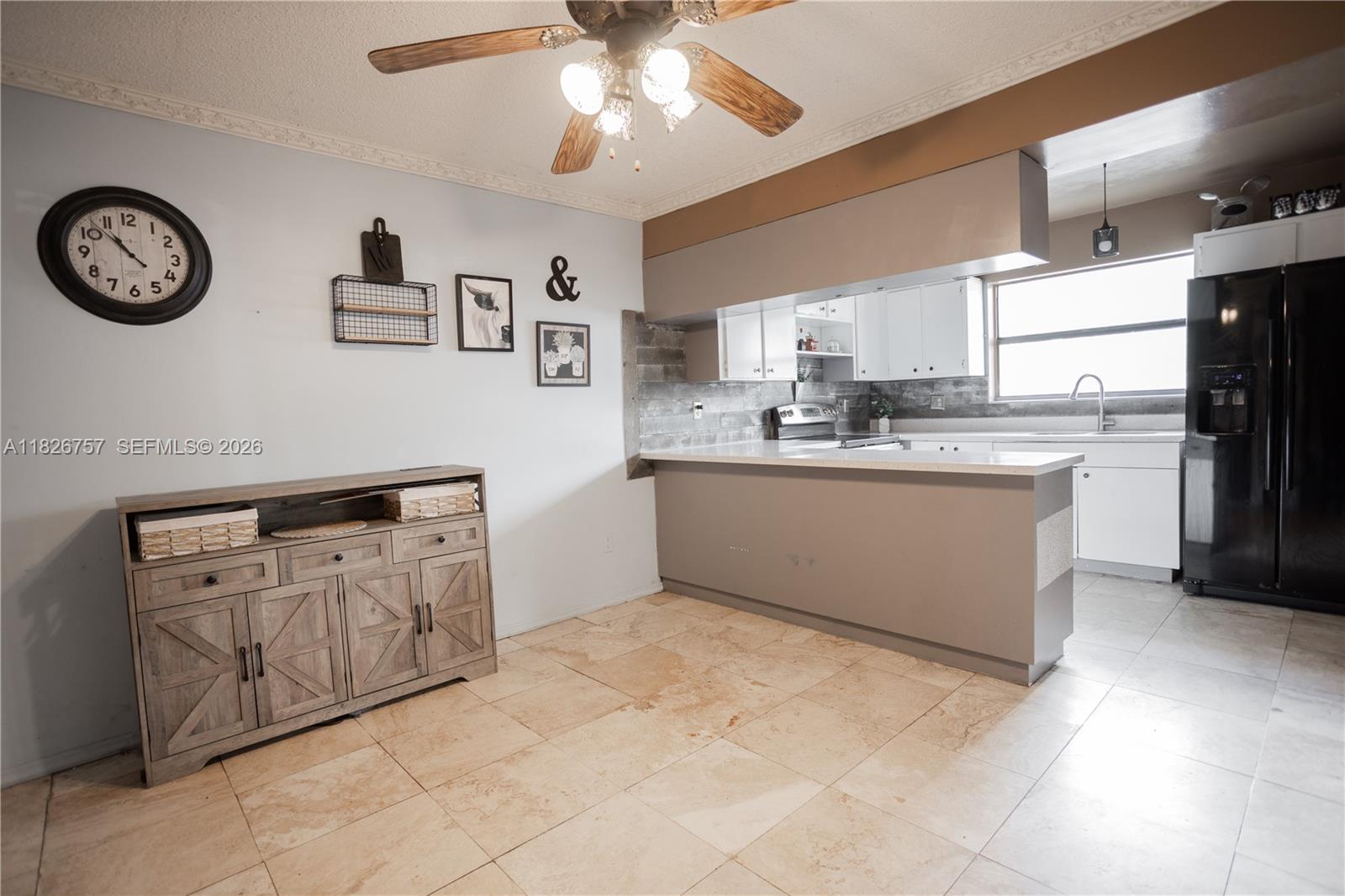 CAMELOT TWO CONDO - Residential