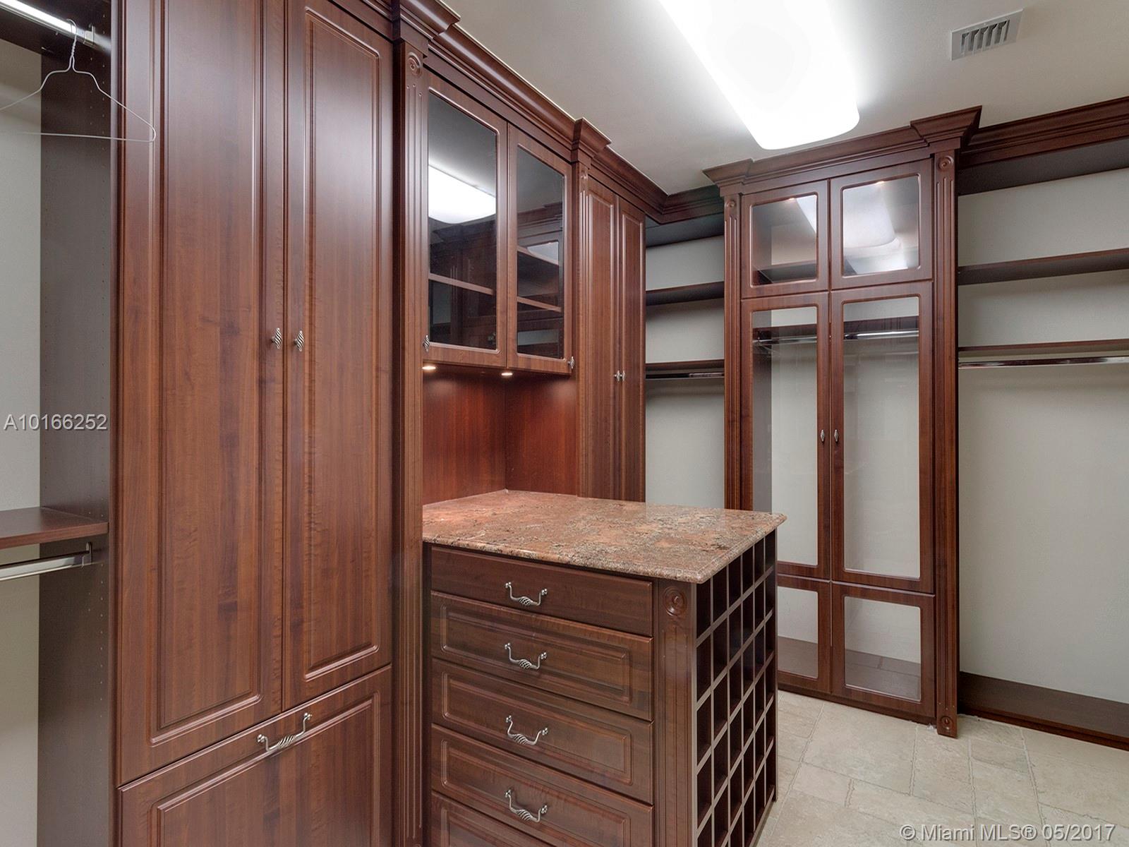 BAL HARBOUR RESIDENTIAL - Residential