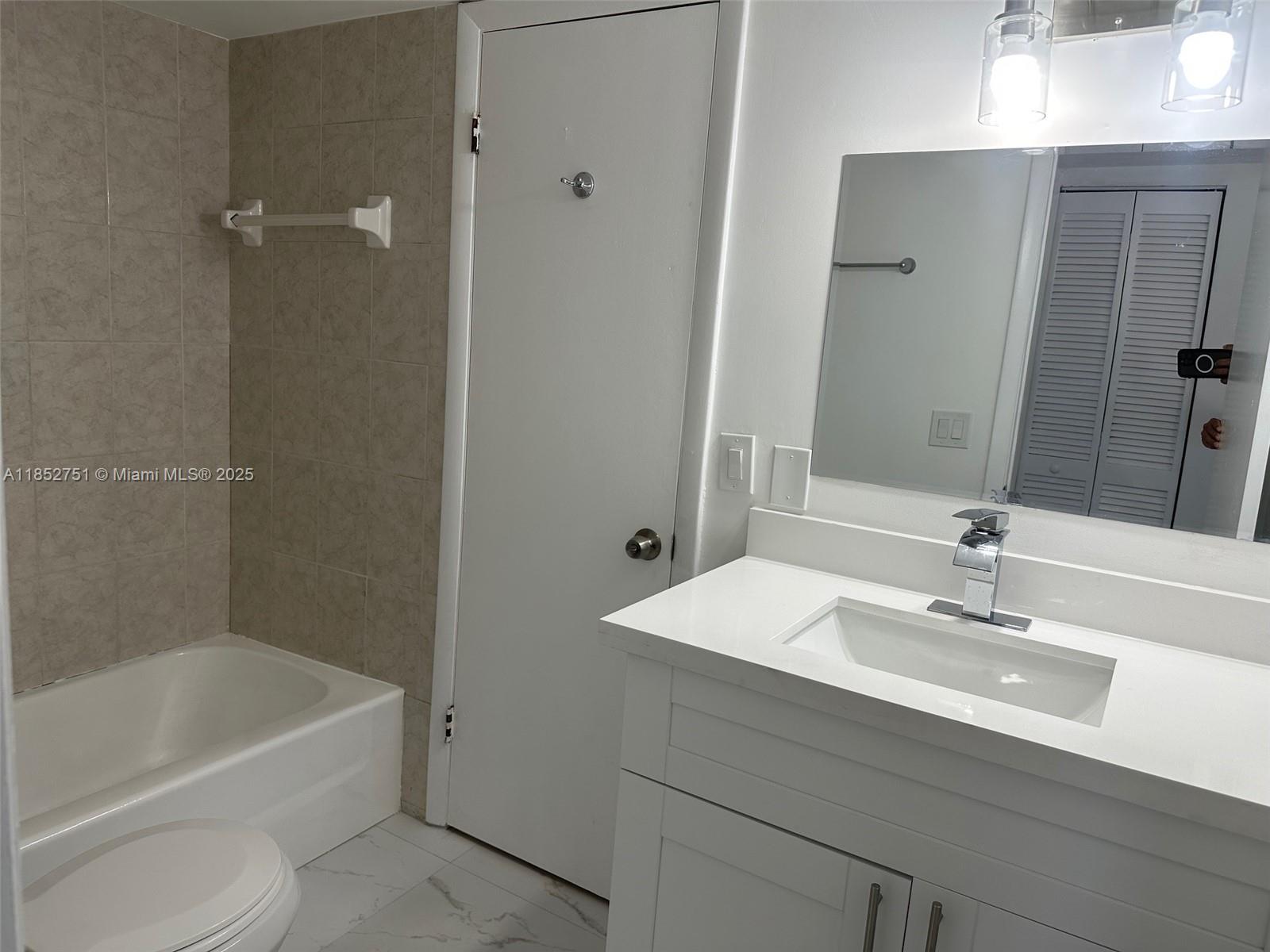 GATELAND VILLAGE SEC C CO - Residential