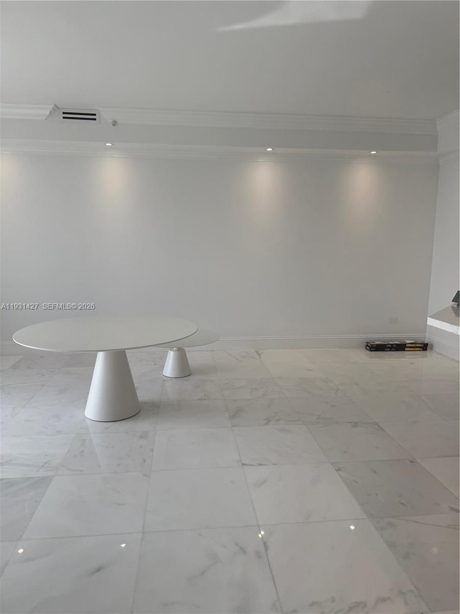 848 Brickell Key Dr PH4003