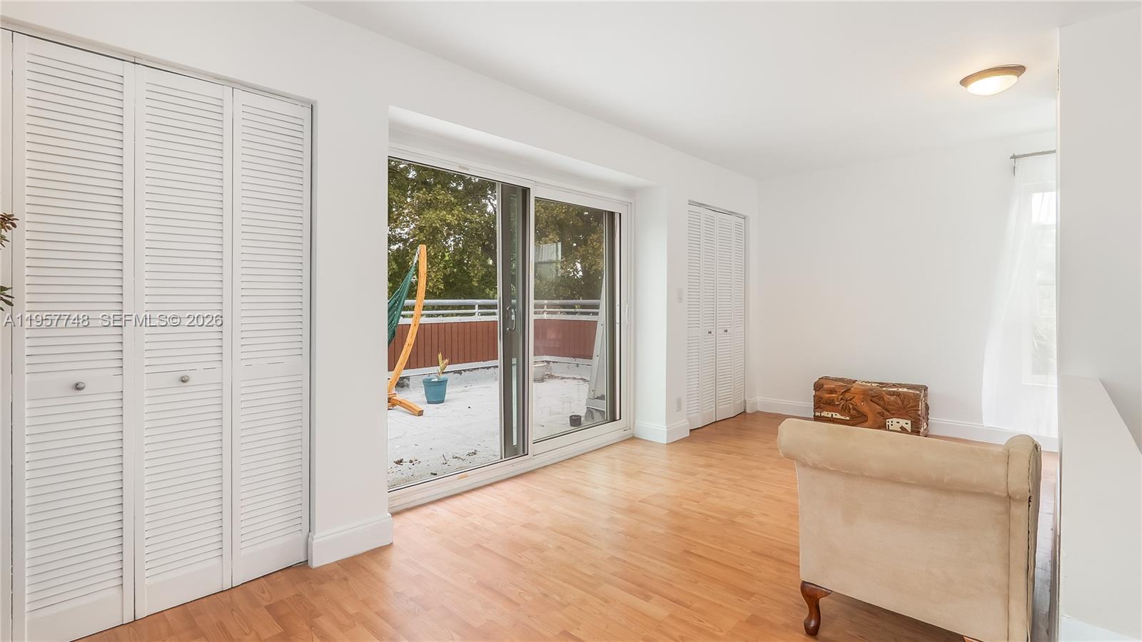 KIMBERLY LAKE VILLAS - Residential