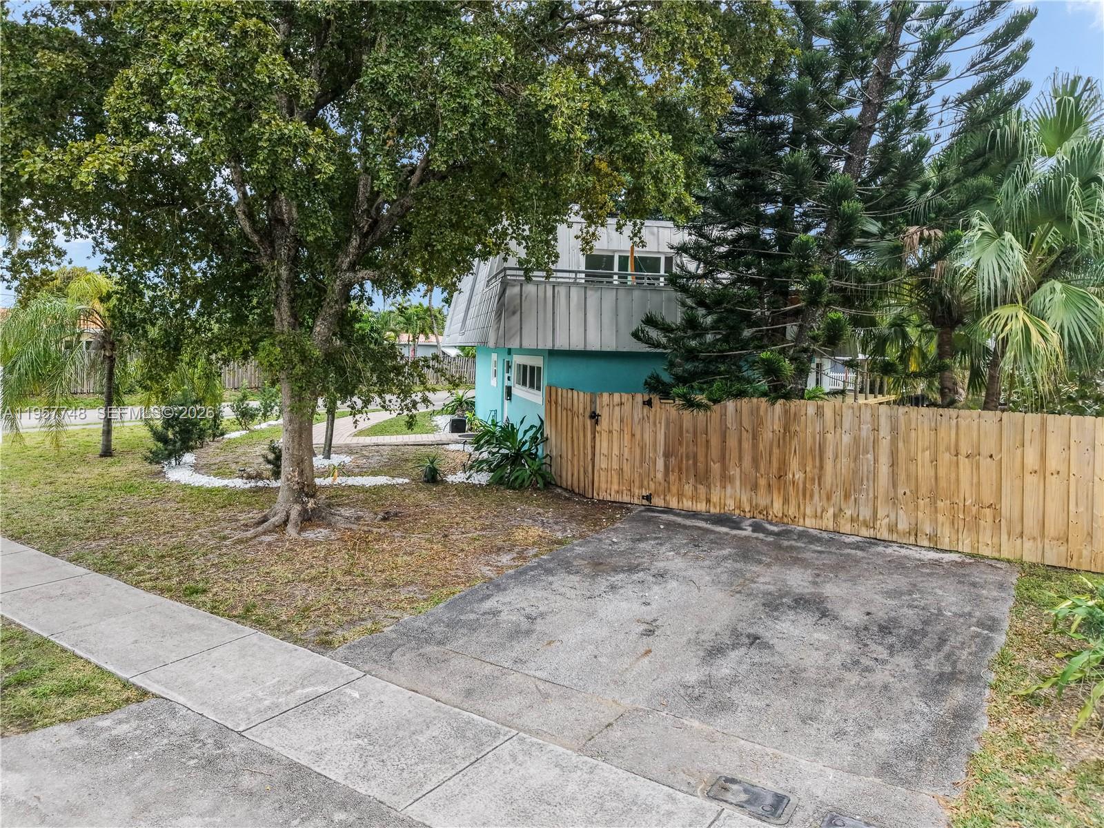 KIMBERLY LAKE VILLAS - Residential