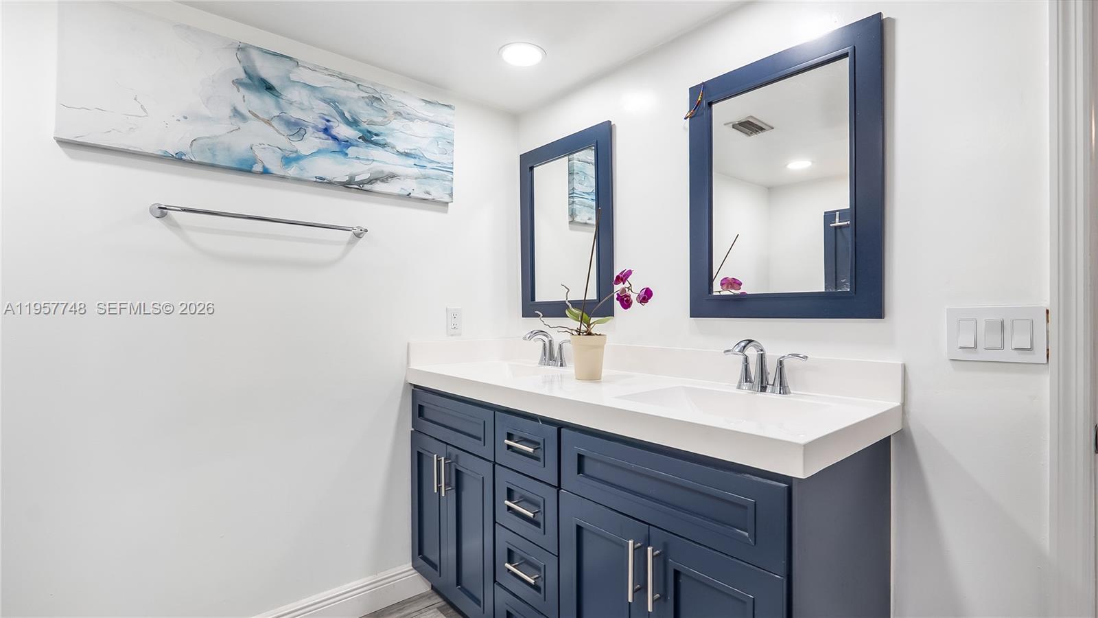 KIMBERLY LAKE VILLAS - Residential