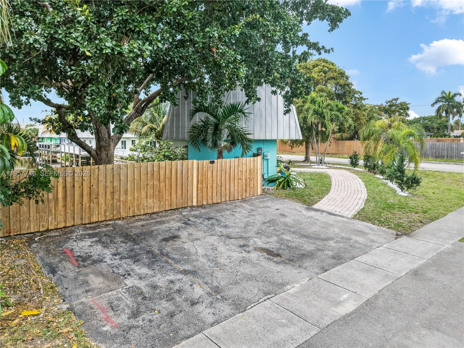 KIMBERLY LAKE VILLAS - Residential