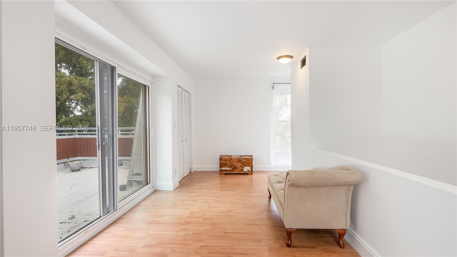 KIMBERLY LAKE VILLAS - Residential