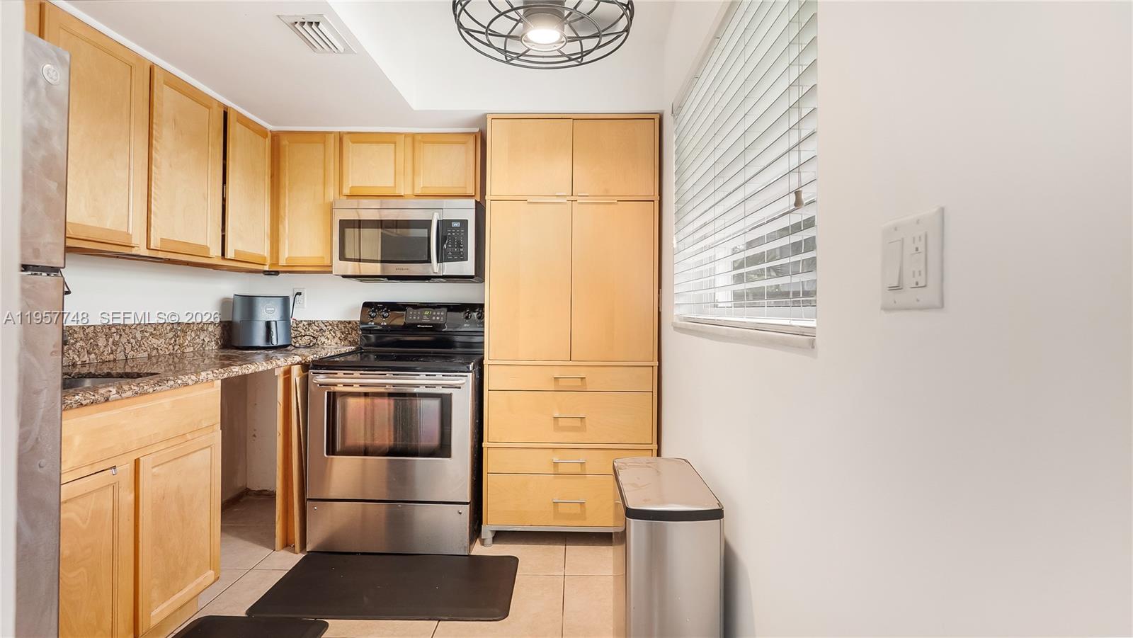 KIMBERLY LAKE VILLAS - Residential