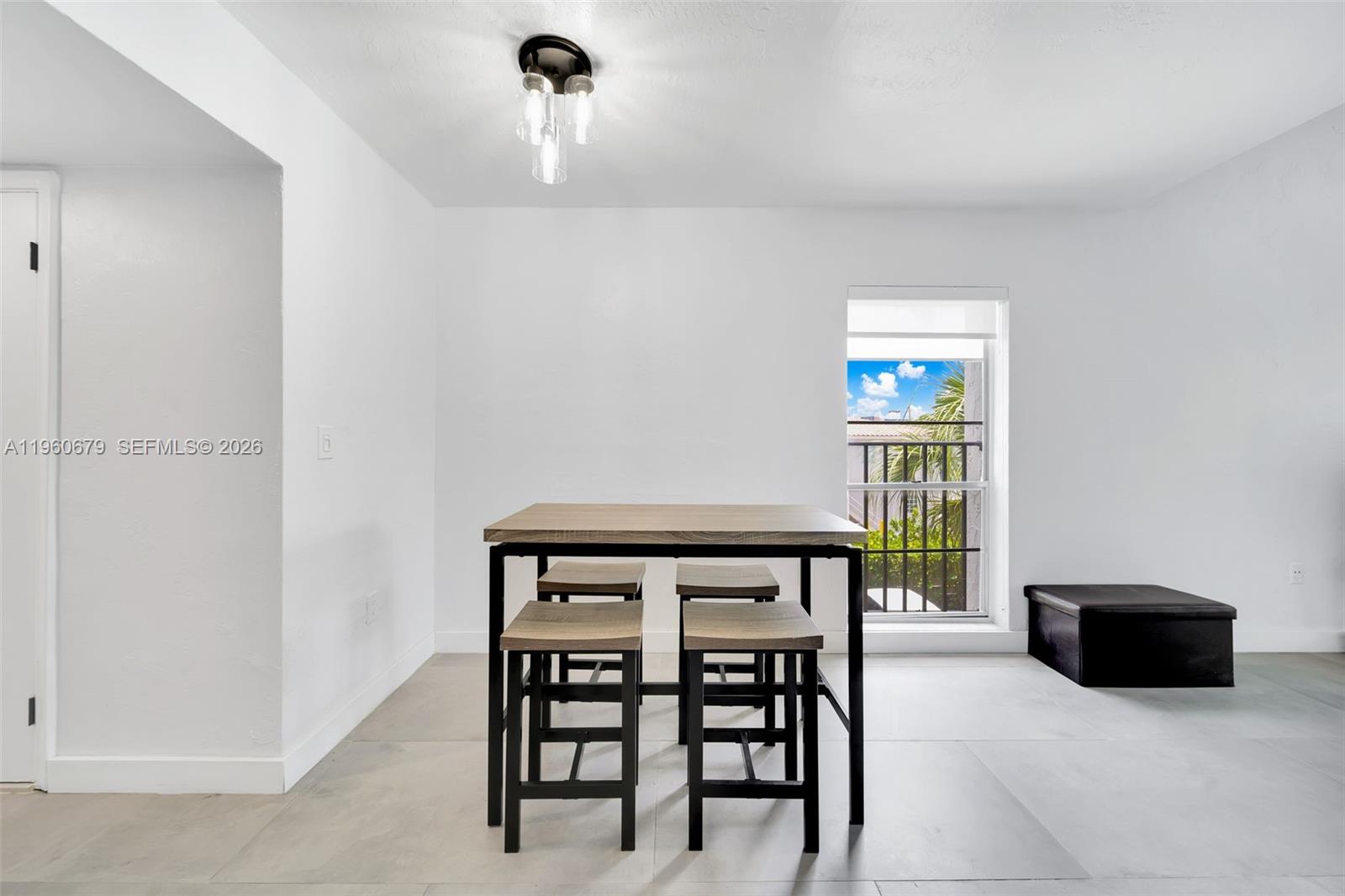 DADELAND GROVE CONDO - Residential