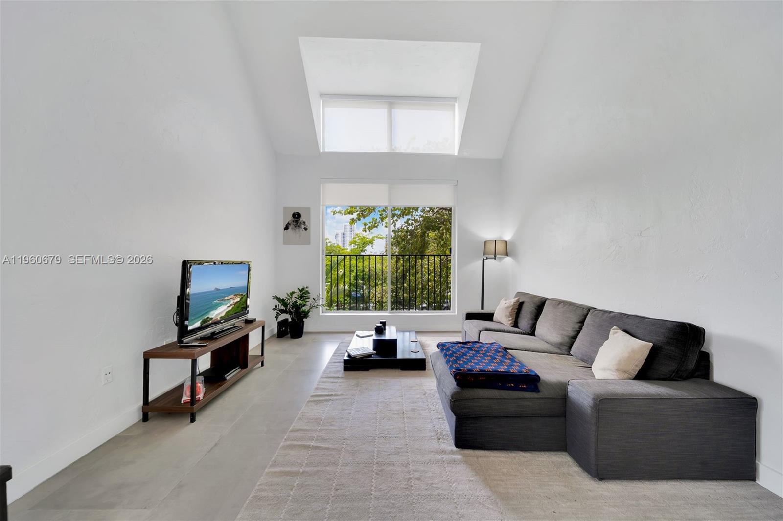 6900 N Kendall Dr A303