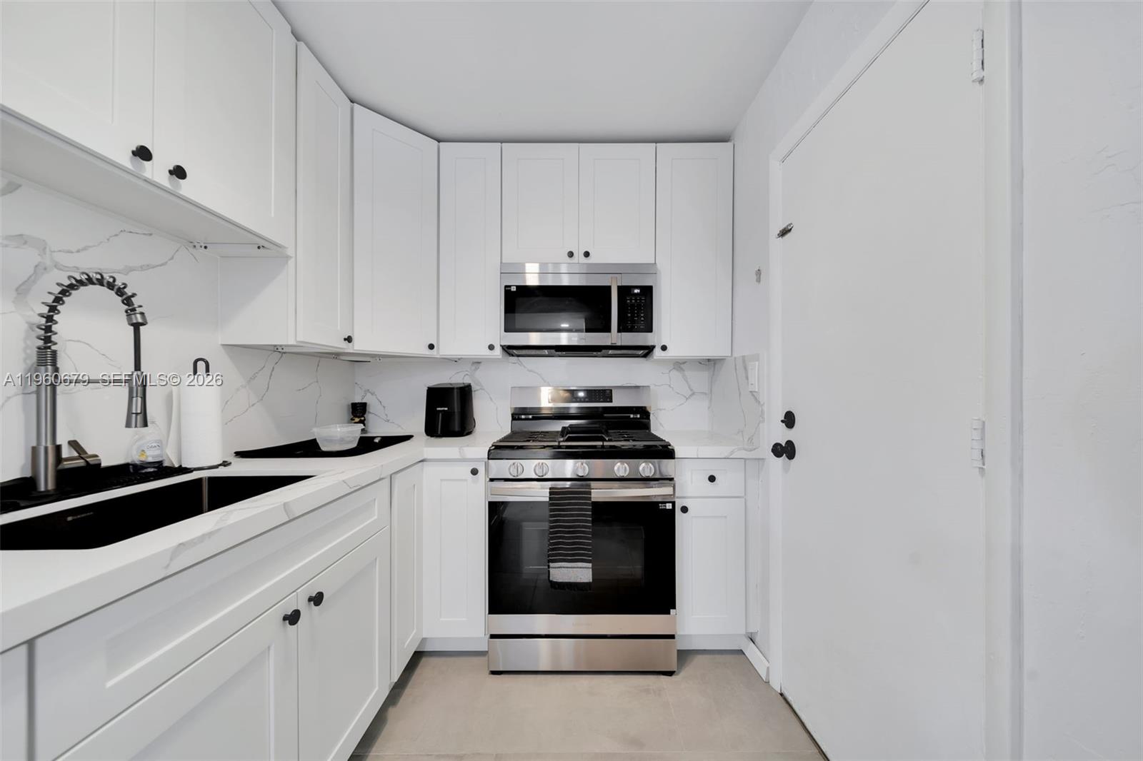 6900 N Kendall Dr A303