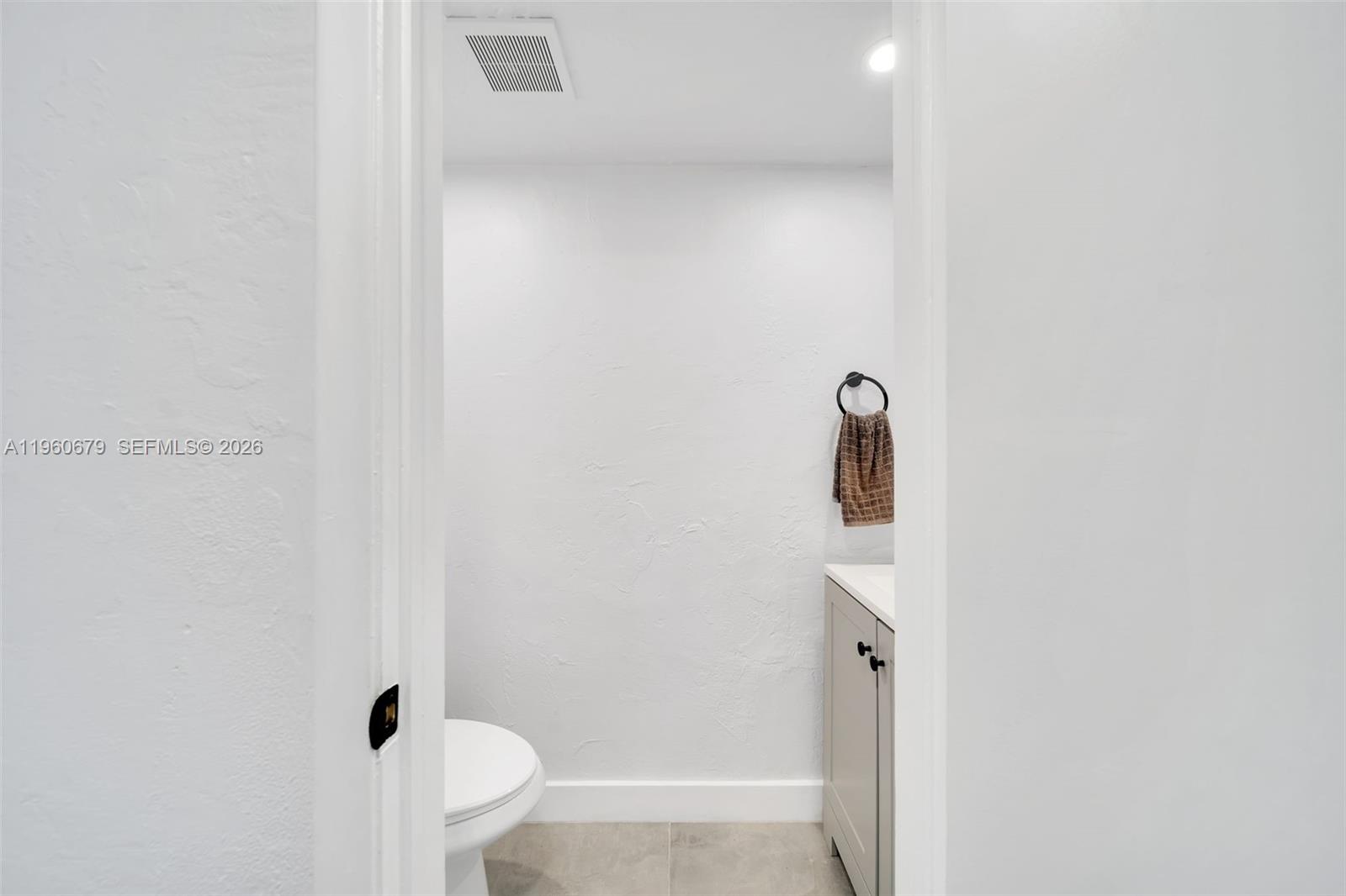 DADELAND GROVE CONDO - Residential