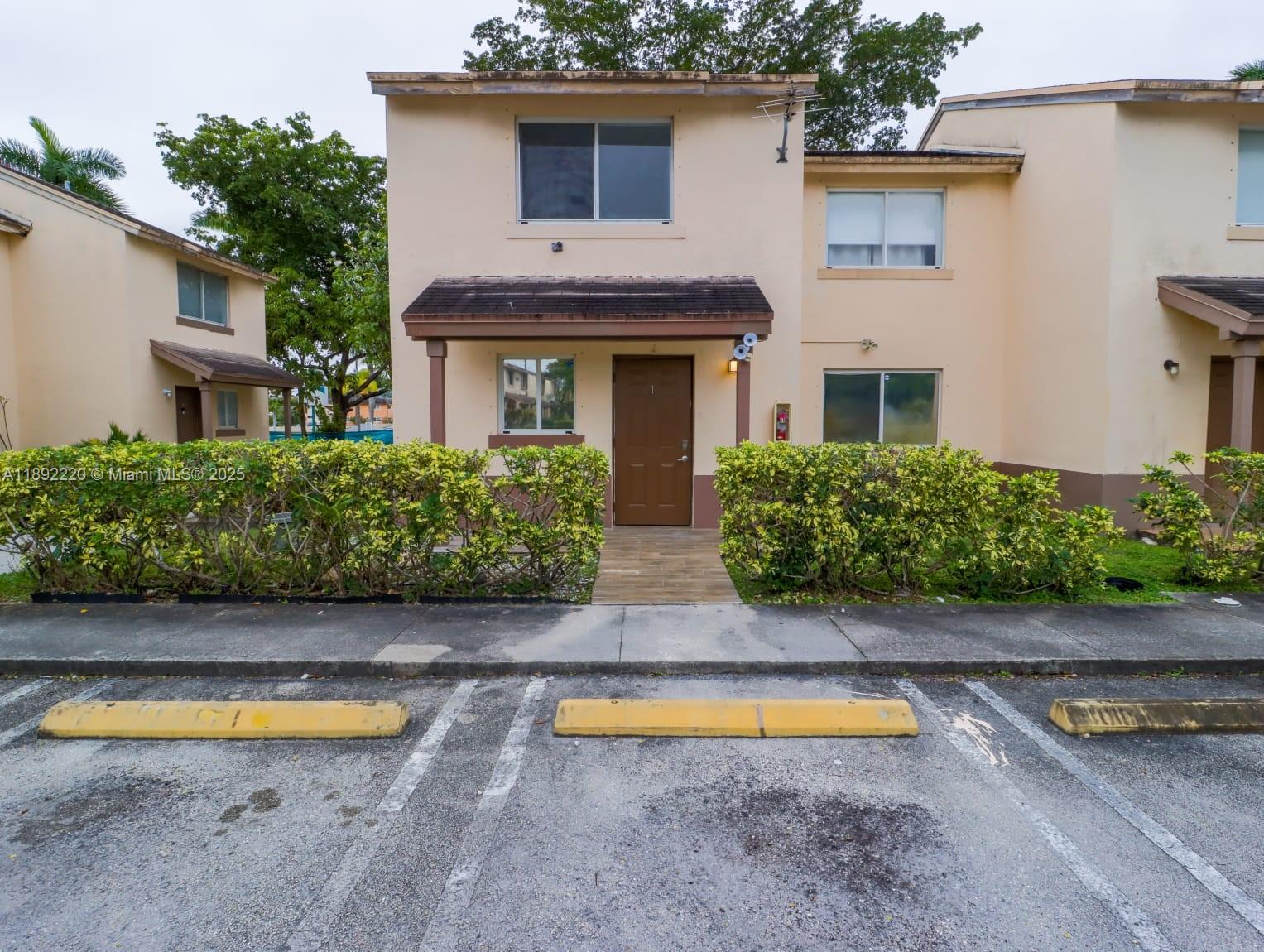 FOREST GREEN CONDO - Residential