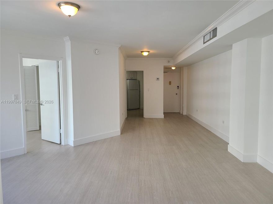 Large 2 Bedroom 2 Full Bathroom With White Laminated Flooring, Big Windows With Open City View, partial bay view, Blinds, 1 Parking Spot, In Exclusive Location With Great Amenities On The Bay. You Won'T Have To Pay Electricity As  water and electricity are Included In The Rent! Great opportunity in the center of Brickell.