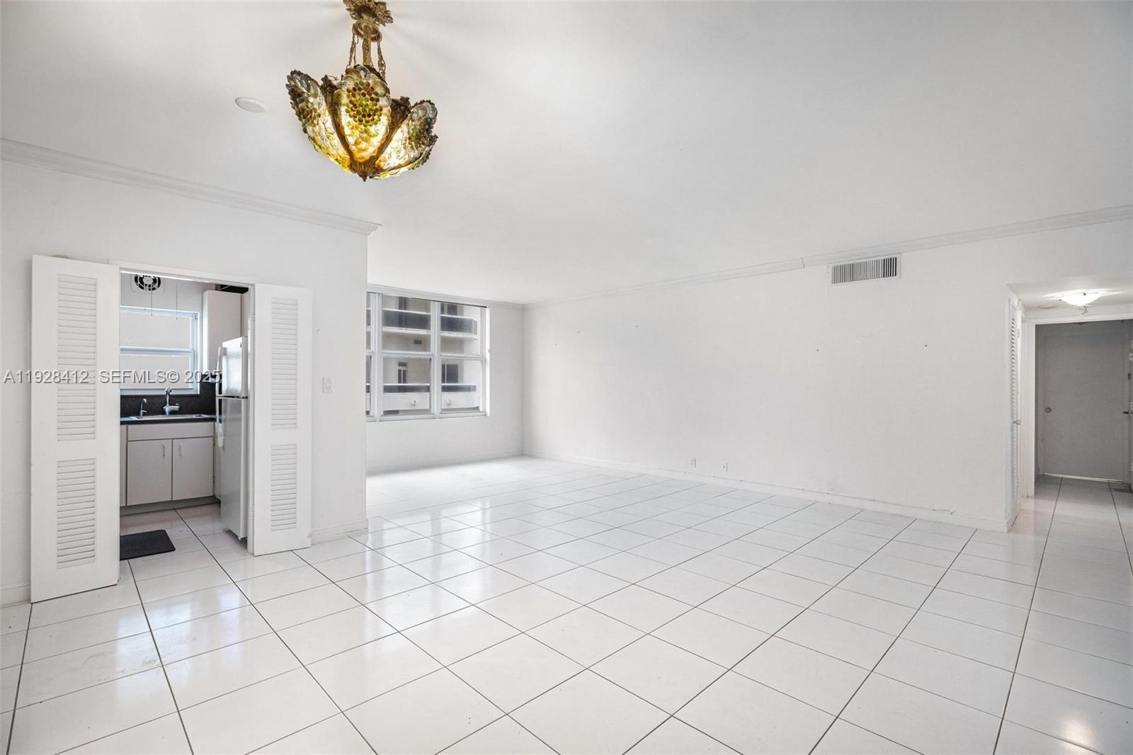 View photos, virtual tours, details... 4747 Collins Ave 207
