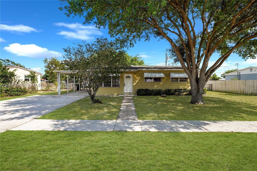 Photo of 120 Abaco Dr, Palm Springs, FL 33461 (MLS # A11356763)