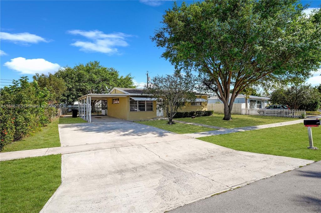 Photo of 120 Abaco Dr, Palm Springs, FL 33461 (MLS # A11356763)