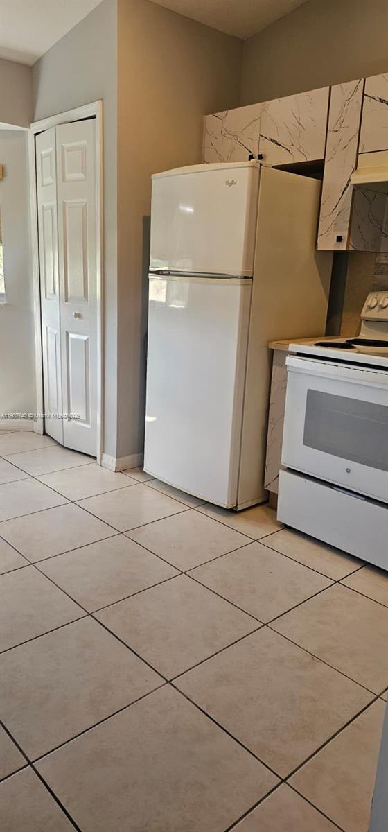 VENETIA GARDENS SOUTH CON - Residential Lease