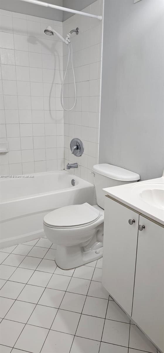 VENETIA GARDENS SOUTH CON - Residential Lease