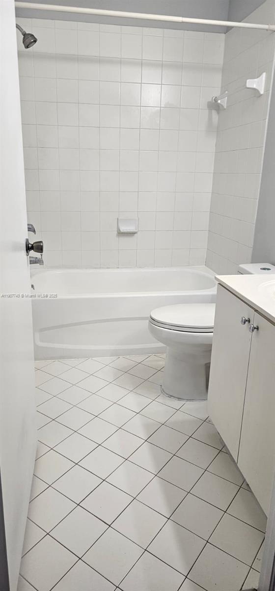 VENETIA GARDENS SOUTH CON - Residential Lease