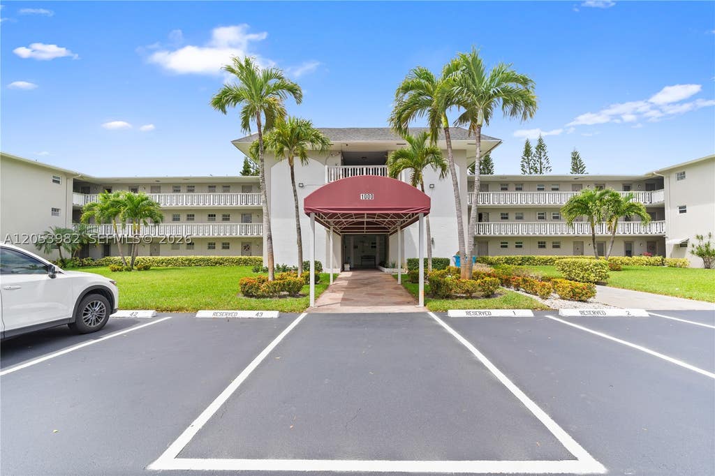 Photo of 1000 Hillcrest Ct #214, Hollywood, FL 33021 (MLS # A12053982)