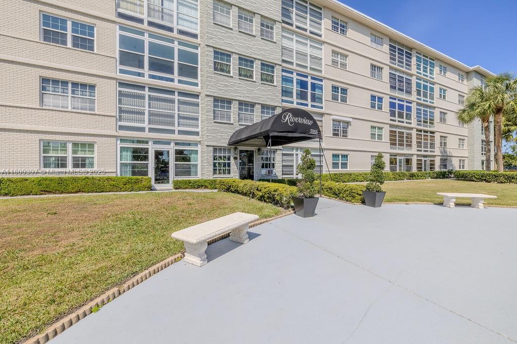 2333 Indian River Blvd 306