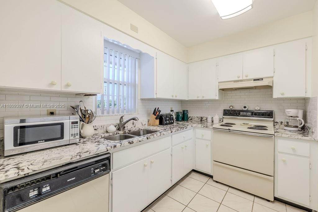 2333 Indian River Blvd 306
