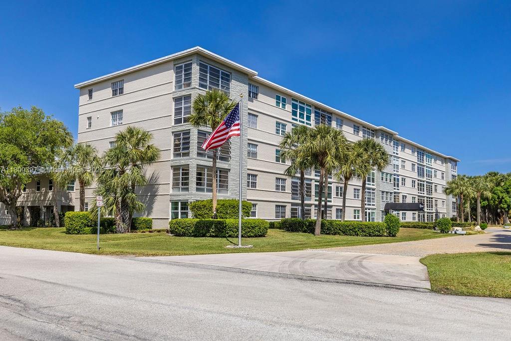 RIVERVIEW - Residential