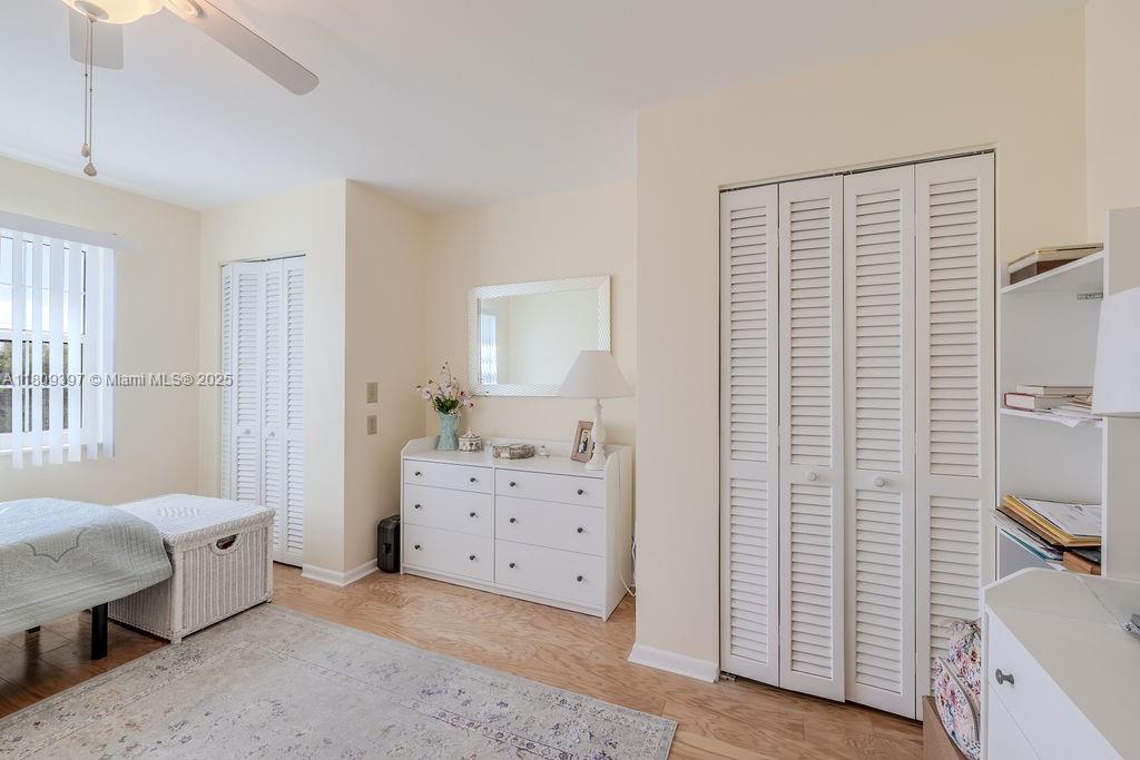 RIVERVIEW - Residential