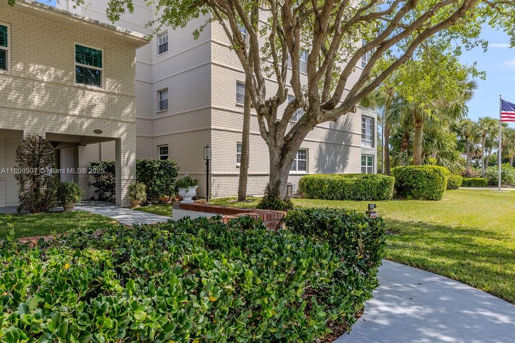 RIVERVIEW - Residential