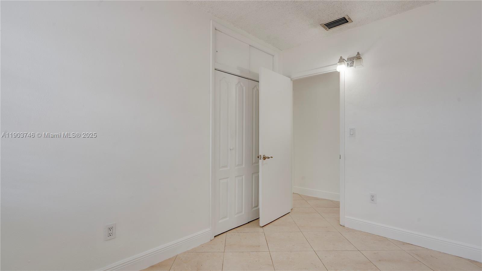 LEE MANOR 2ND ADDN - Residential