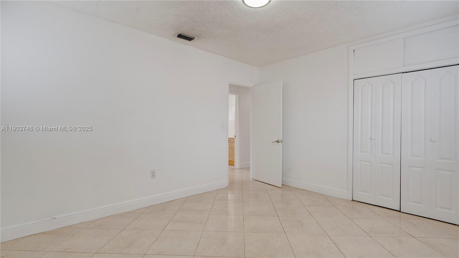 LEE MANOR 2ND ADDN - Residential