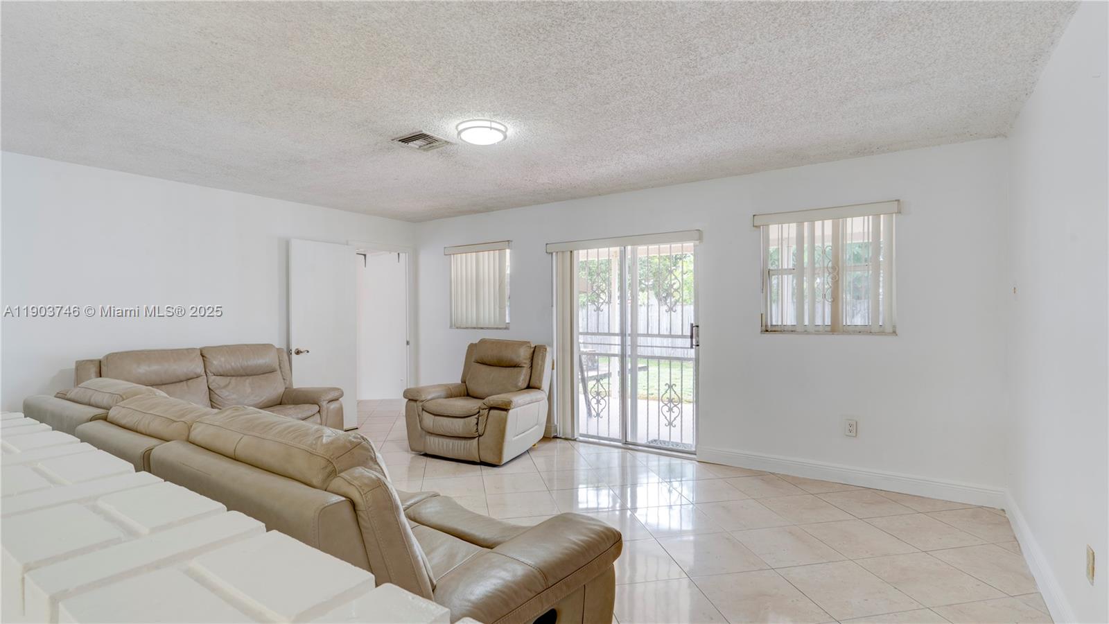 LEE MANOR 2ND ADDN - Residential