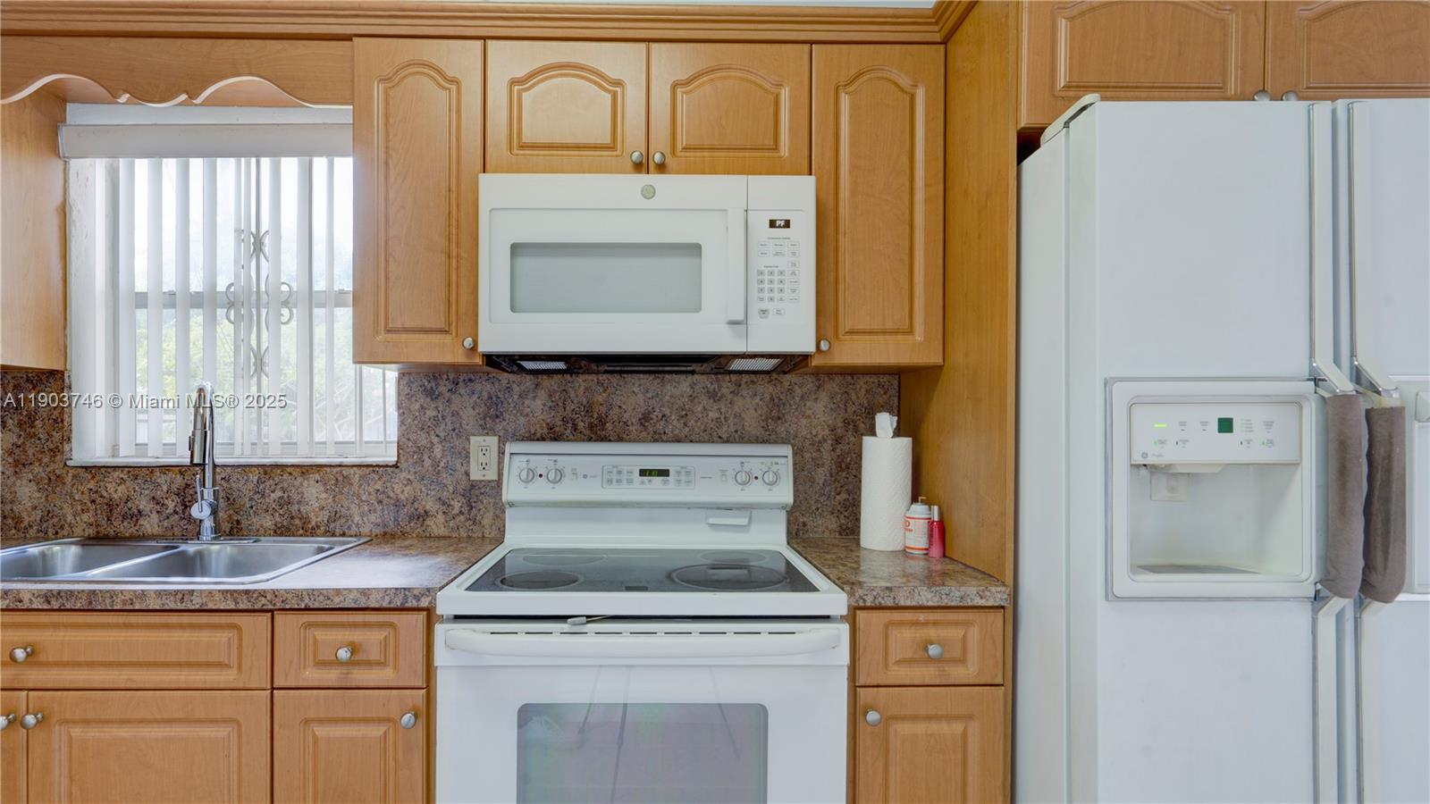 LEE MANOR 2ND ADDN - Residential