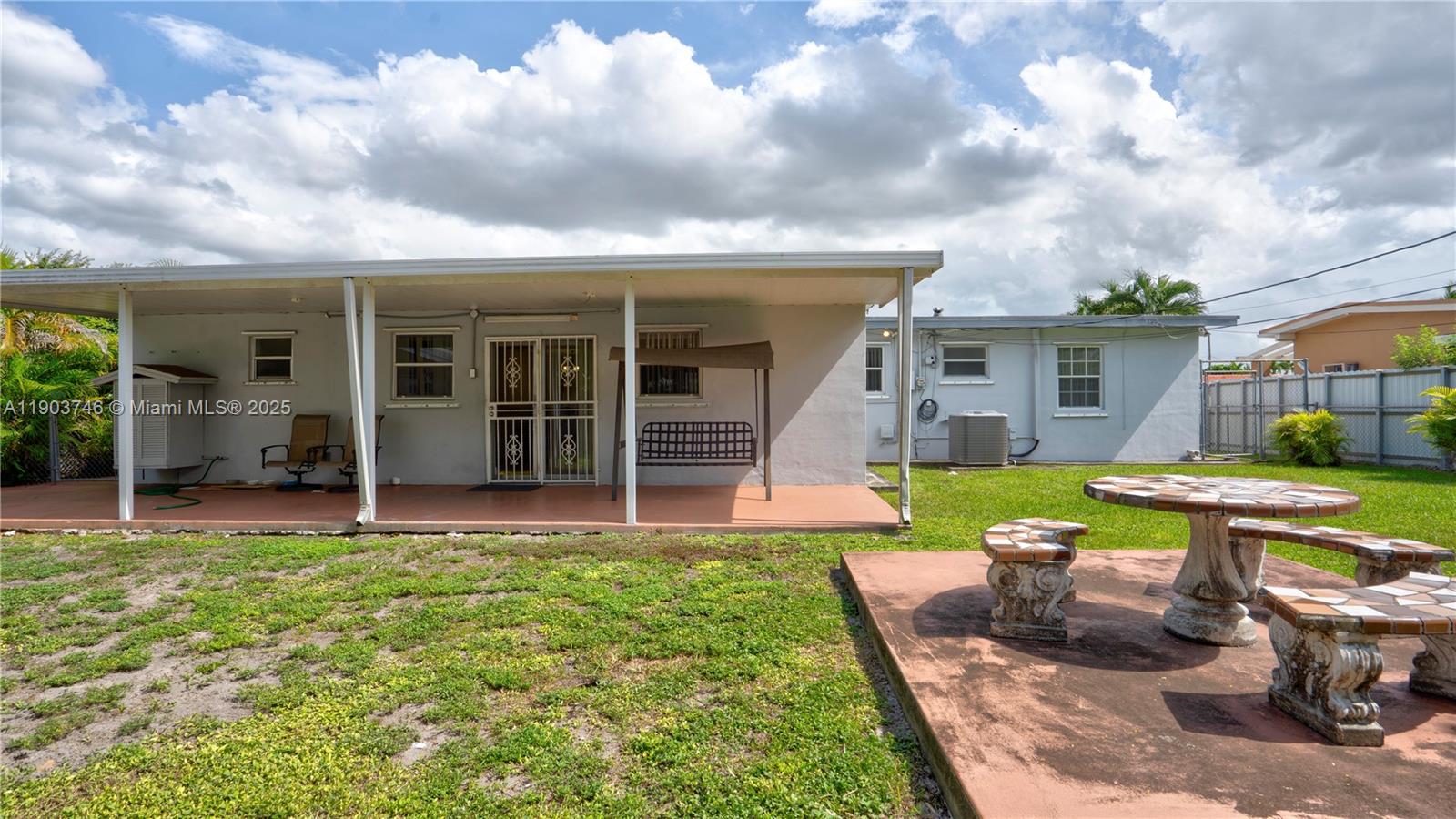 LEE MANOR 2ND ADDN - Residential