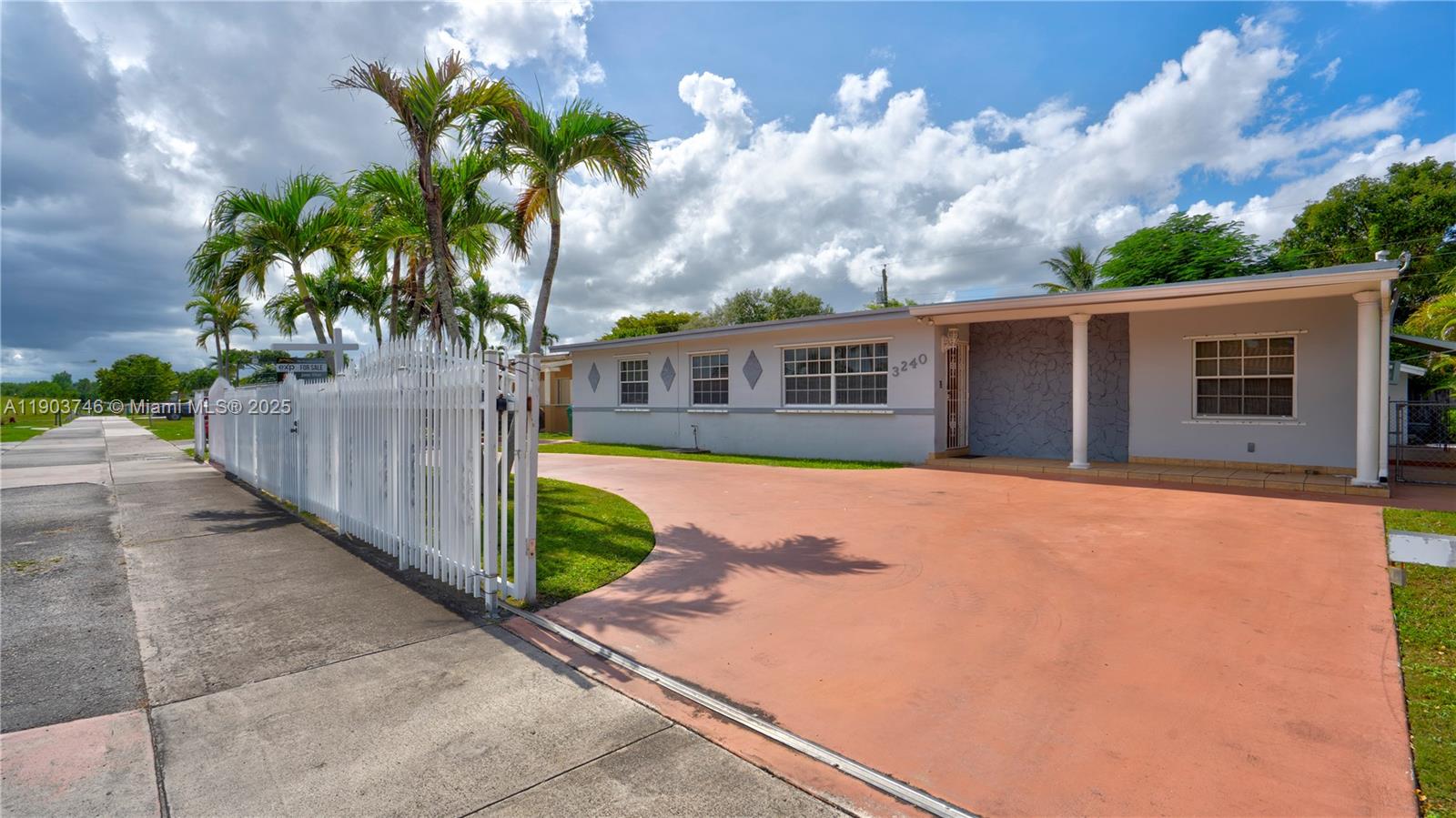 LEE MANOR 2ND ADDN - Residential