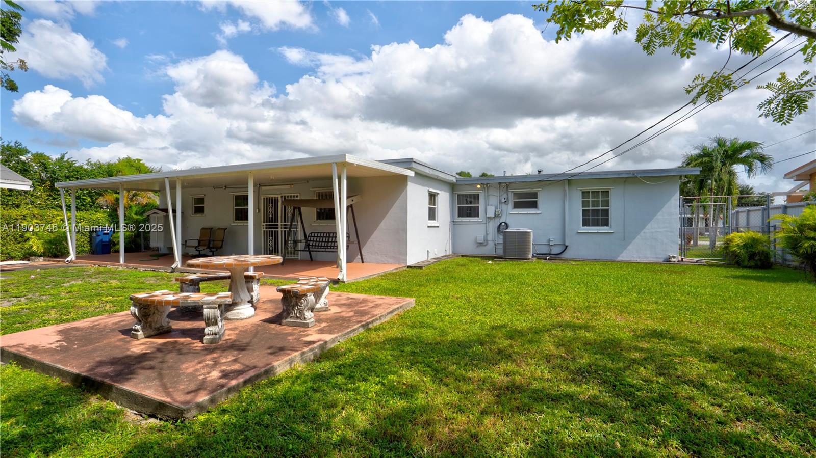 LEE MANOR 2ND ADDN - Residential