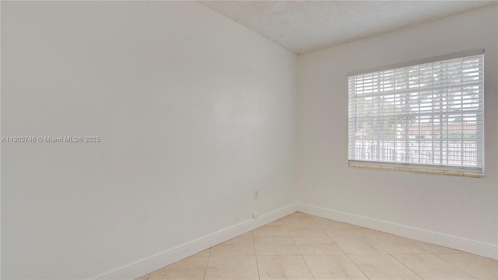 LEE MANOR 2ND ADDN - Residential