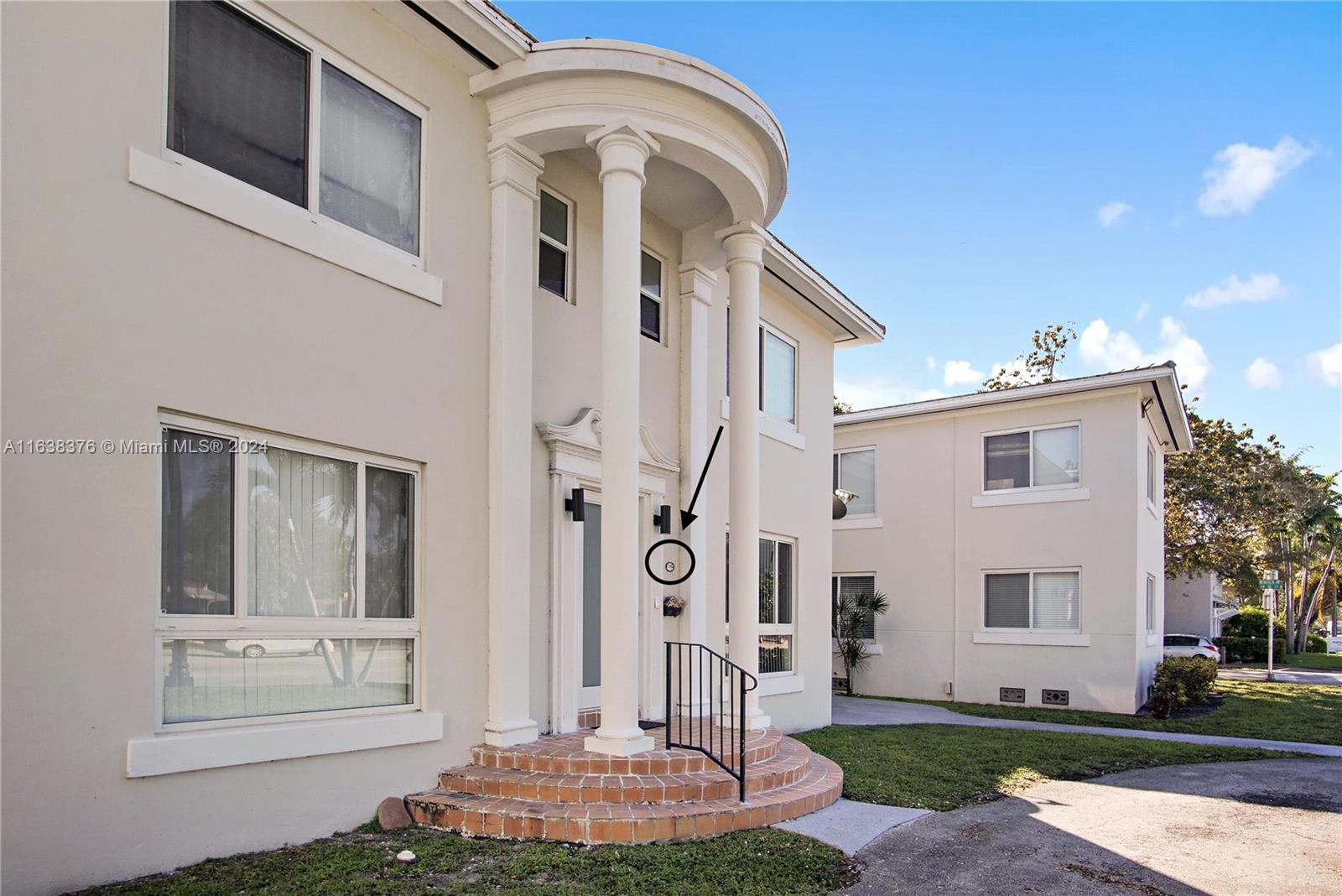 One bedroom apartment, with updated windows, kitchen, and bathroom. Authentic 1949 feel, with all the modern improvements. Comes with one parking space. Water and Trash included in asking price.