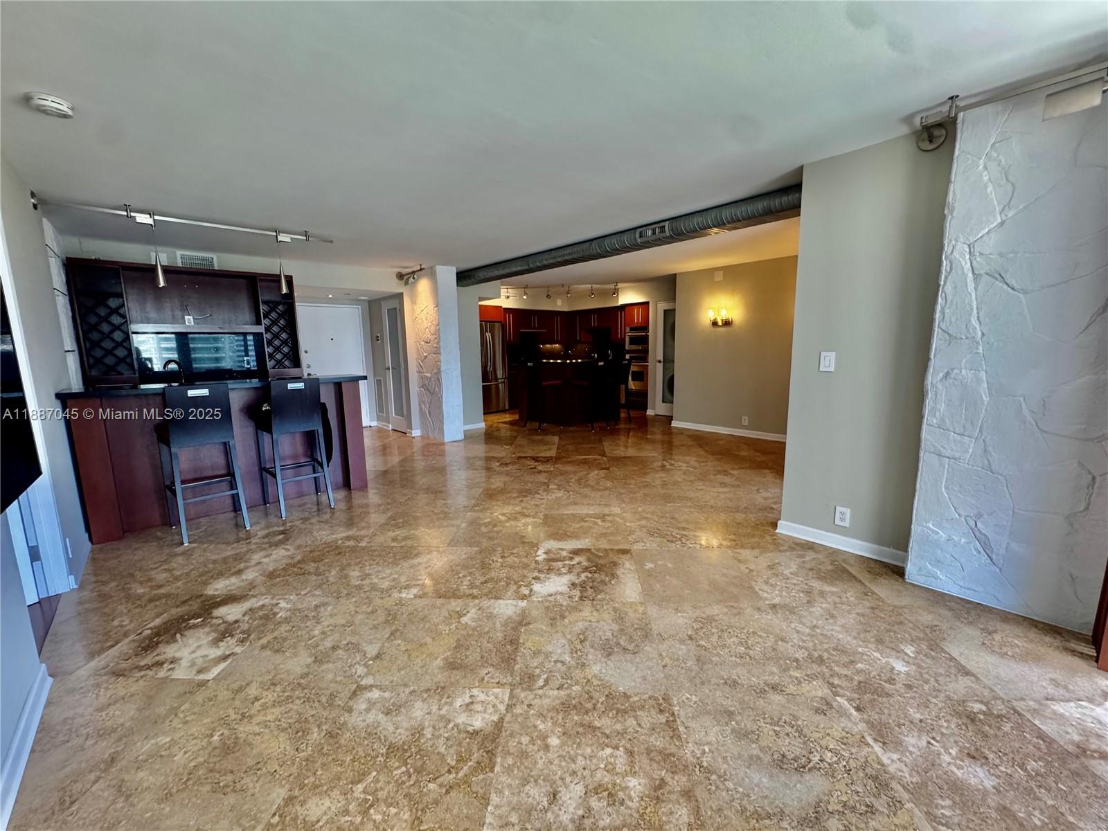 1901 Brickell Ave B1713