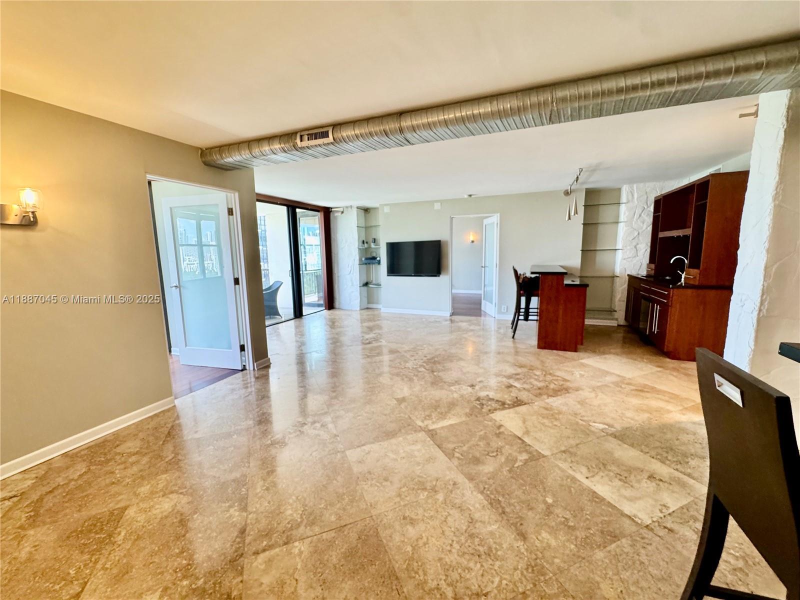 1901 Brickell Ave B1713