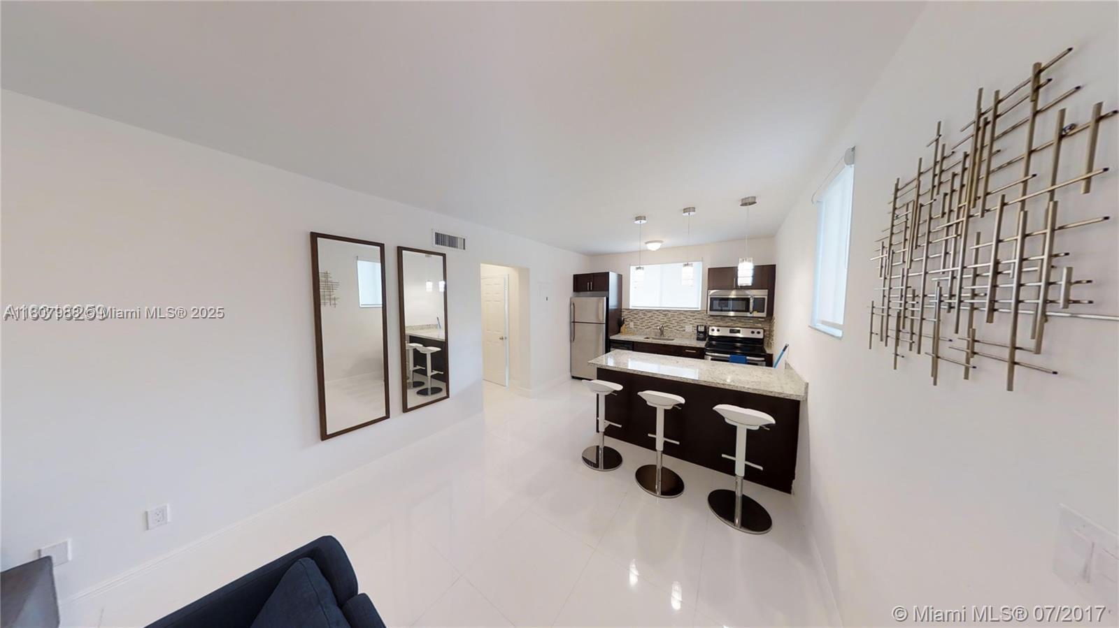 1025 SW 7th Ave 5