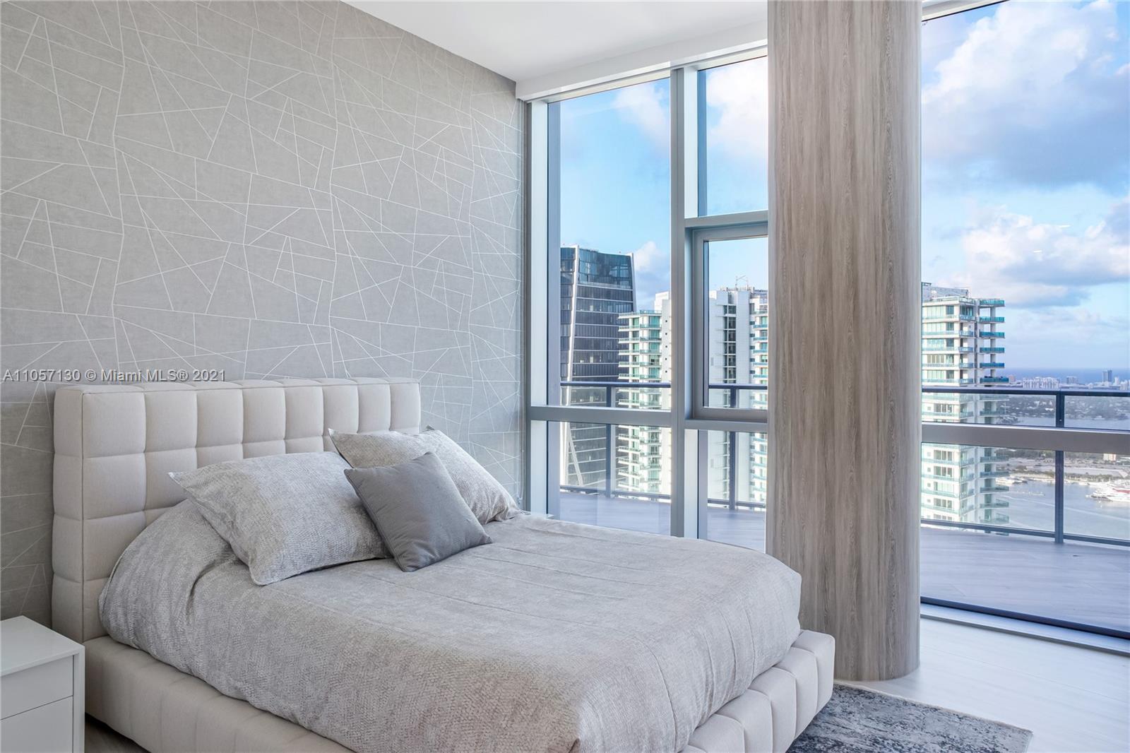 PARAMOUNT MIAMI WORLDCENT - Residential