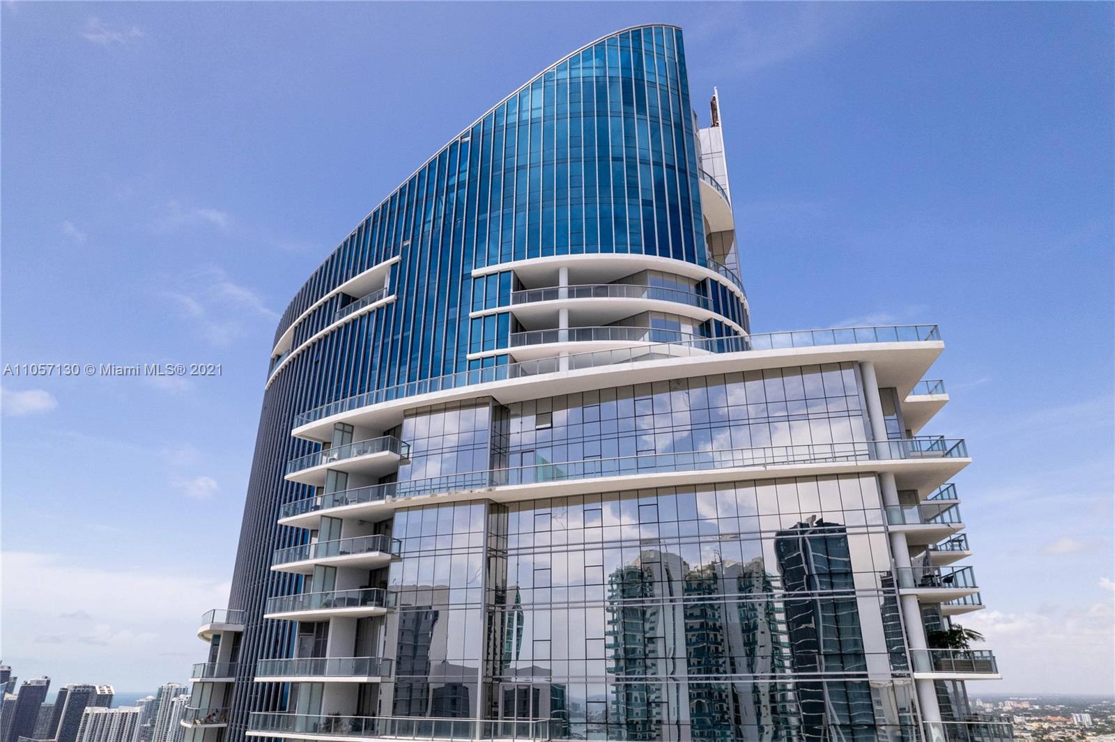 PARAMOUNT MIAMI WORLDCENT - Residential