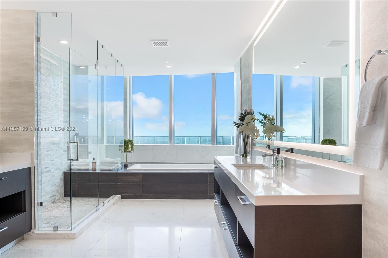 PARAMOUNT MIAMI WORLDCENT - Residential